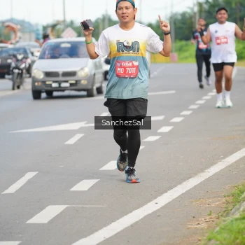 Runner Photo 1653978