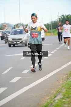 Runner Photo 1654001