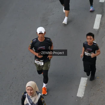 Runner Photo 1654009
