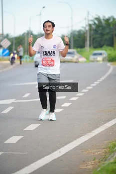 Runner Photo 1654199
