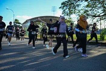 Runner Photo 1654599