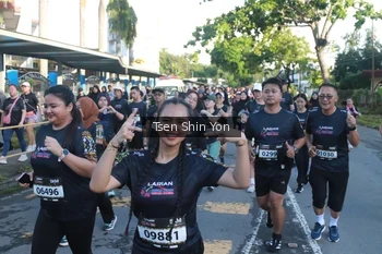 Runner Photo 1654721