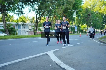 Runner Photo 1655359