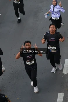 Runner Photo 1655372