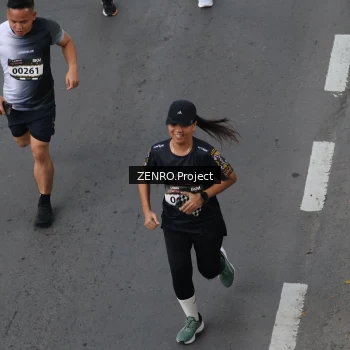 Runner Photo 1655463