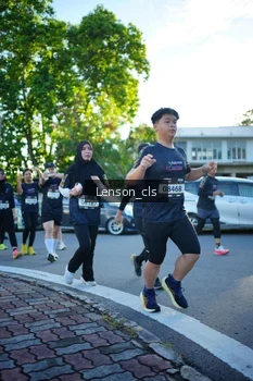 Runner Photo 1655643