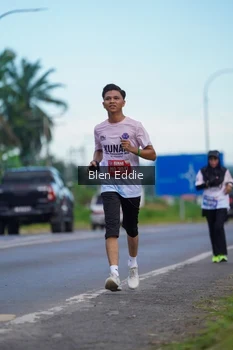 Runner Photo 1655692