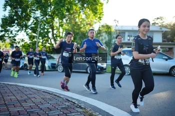 Runner Photo 1656100