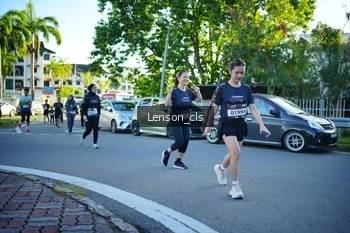 Runner Photo 1656200