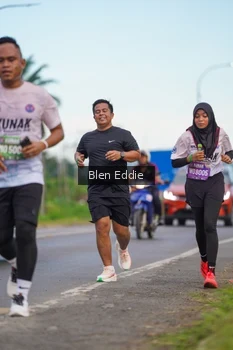 Runner Photo 1656204