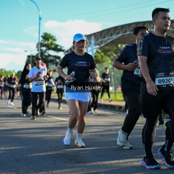 Runner Photo 1656245
