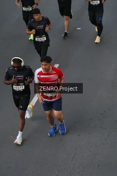 Runner Photo 1656574