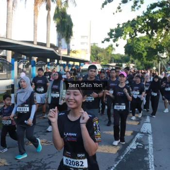 Runner Photo 1656608