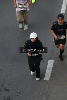 Runner Photo 1656638