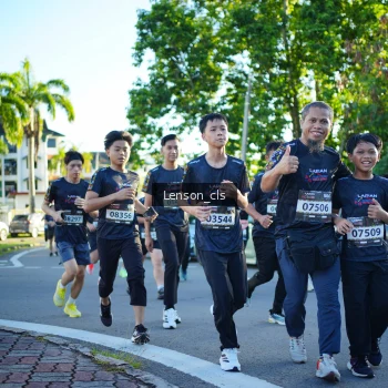 Runner Photo 1656876