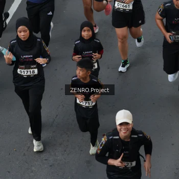 Runner Photo 1656915
