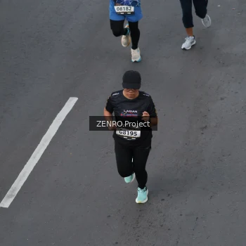 Runner Photo 1656942