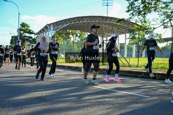 Runner Photo 1657177