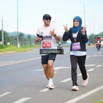 Runner Photo 1657336