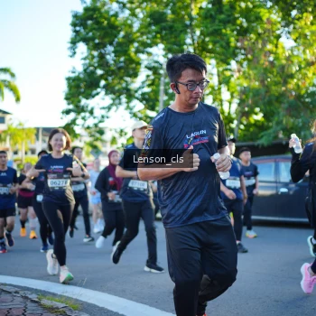 Runner Photo 1657349