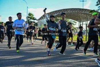 Runner Photo 1657555