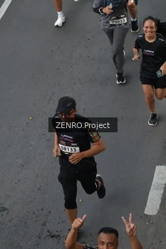Runner Photo 1657574