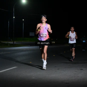 Runner Photo 1657654