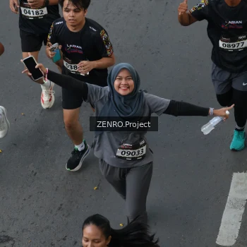 Runner Photo 1657657