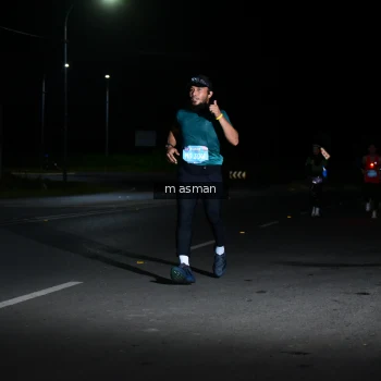 Runner Photo 1657703