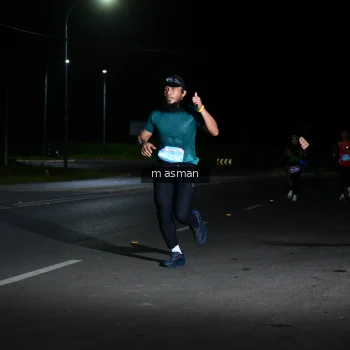 Runner Photo 1657715