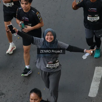 Runner Photo 1657742
