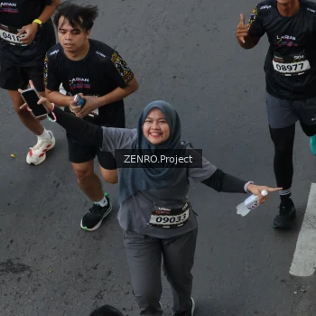 Runner Photo 1657743