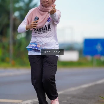 Runner Photo 1657777