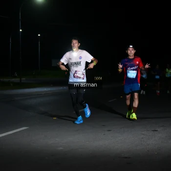 Runner Photo 1657794