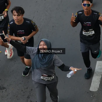 Runner Photo 1657795