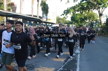 Runner Photo 1657842