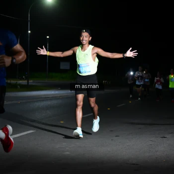 Runner Photo 1657900