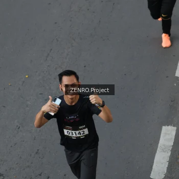 Runner Photo 1657953