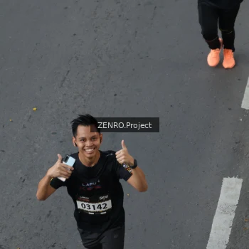 Runner Photo 1657983