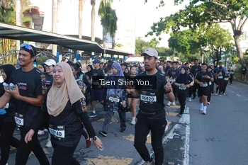Runner Photo 1658053