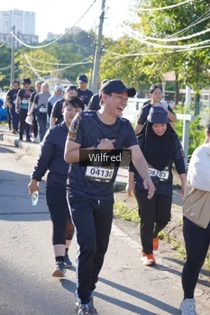 Runner Photo 1658133