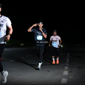Runner Photo 1658142