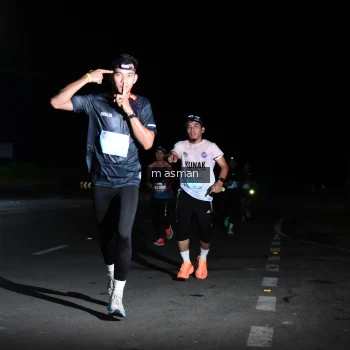 Runner Photo 1658154