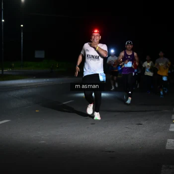 Runner Photo 1658646