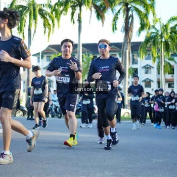 Runner Photo 1658651