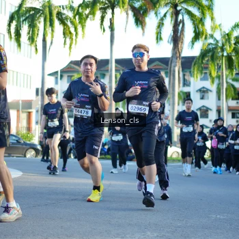 Runner Photo 1658659