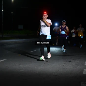 Runner Photo 1658663