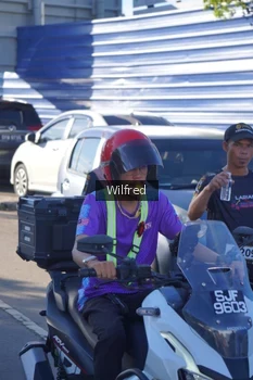 Runner Photo 1658708