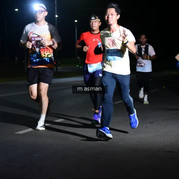 Runner Photo 1658712