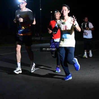 Runner Photo 1658724